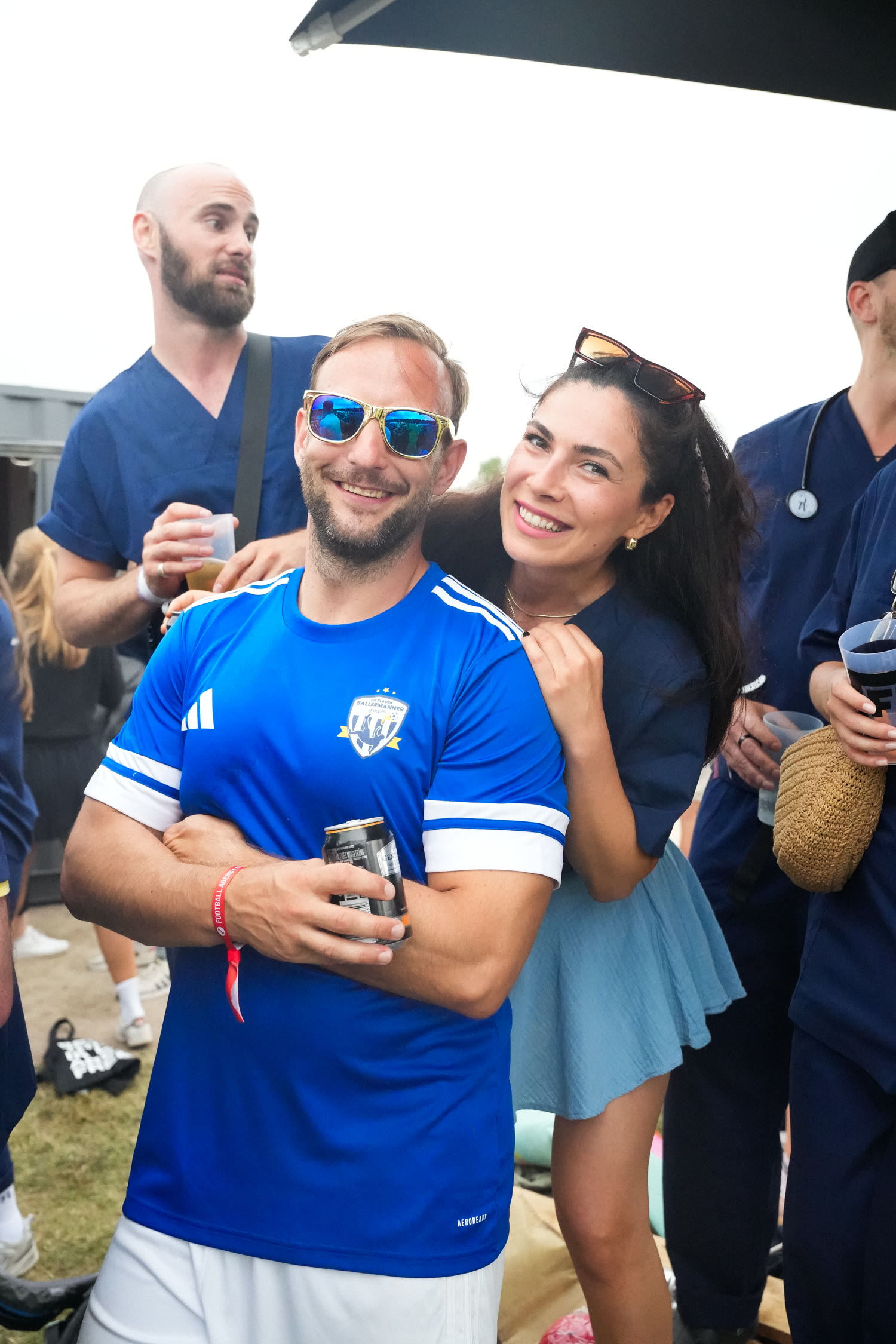 Gäste in der Eventatmosphäre