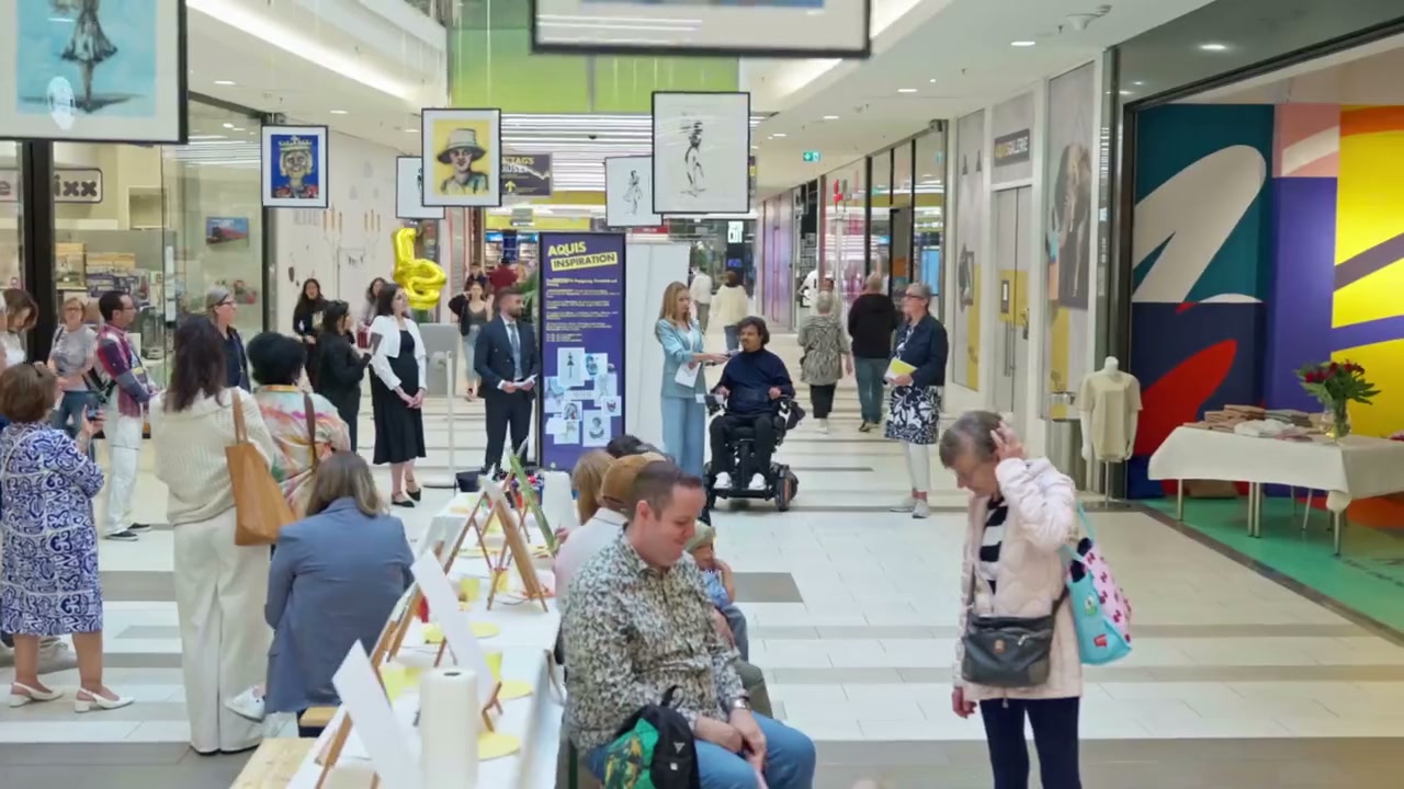 Kunst, Gespräche und Beteiligung machen das Atrium zum gemeinsamen Erlebnisraum.